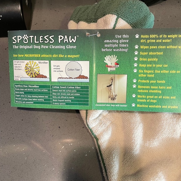 Spotless Paw dog paw cleaning glove - Picture 7 of 7